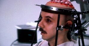 Read more about the article Braindead (1990) – Modern lobotomies